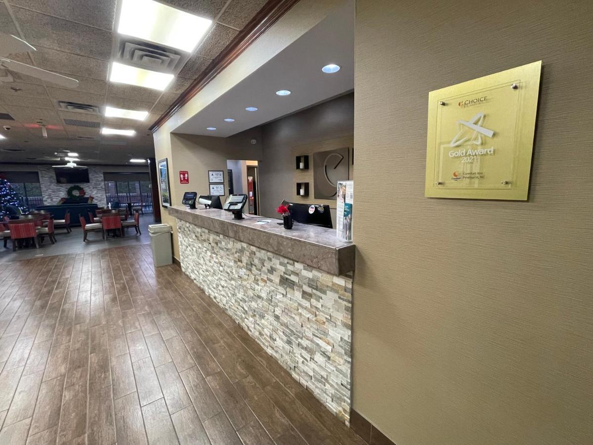 Comfort Inn Pinehurst - Southern Pines Bagian luar foto