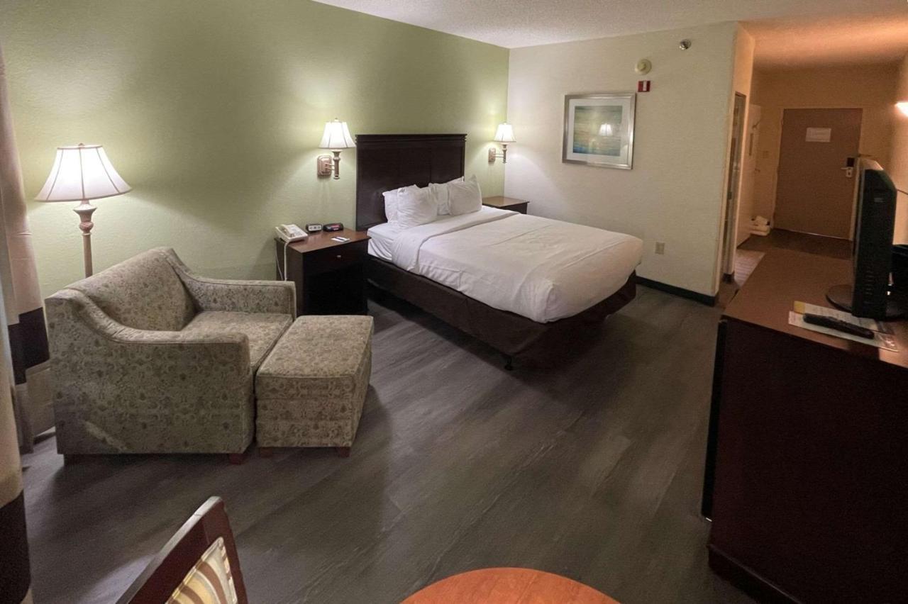 Comfort Inn Pinehurst - Southern Pines Bagian luar foto