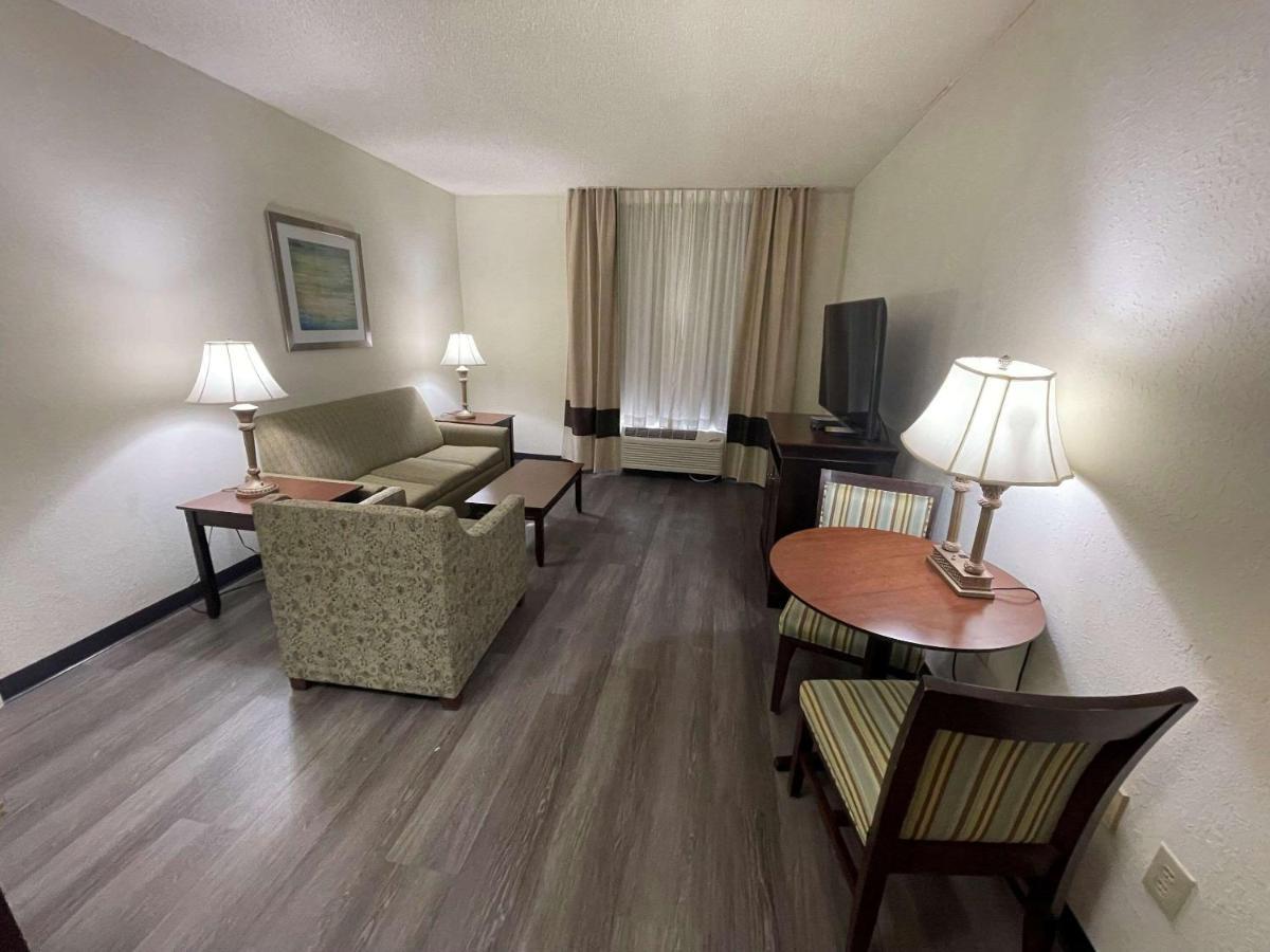 Comfort Inn Pinehurst - Southern Pines Bagian luar foto